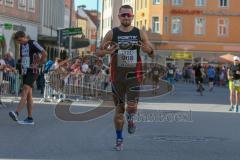 ODLO - Halbmarathon 2018 - Markus Stöhr von Positiv Fitness vor dem Start beim warm laufen - Foto: Jürgen Meyer