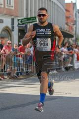 ODLO - Halbmarathon 2018 - Markus Stöhr von Positiv Fitness vor dem Start beim warm laufen - Foto: Jürgen Meyer