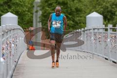 ODLO - Halbmarathon Ingolstadt 2019 - Burka Kedir München ist verletzt - Foto: Jürgen Meyer