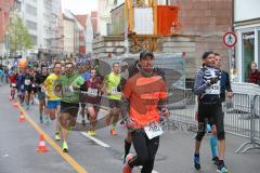 ODLO - Halbmarathon Ingolstadt 2019 - Läufer auf der Strecke - Donaustrasse - Foto: Jürgen Meyer