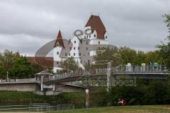 ODLO - Halbmarathon Ingolstadt 2019 - Läufer auf der Strecke über den Donausteg - Foto: Jürgen Meyer