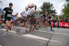 ODLO - Halbmarathon Ingolstadt 2019 - Die Topläufer am Start - Kristin Liepold #11 - #3 Sebastian Mahr - #1 Markus Stöhr - #4 Burka Kedir - #2 Mathias Ewender - Foto: Jürgen Meyer