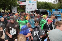 ODLO - Halbmarathon Ingolstadt 2019 - Läufer im Zielbereich - Foto: Jürgen Meyer