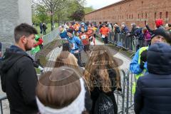 ODLO - Halbmarathon Ingolstadt 2019 - Läufer auf der Strecke - Foto: Jürgen Meyer