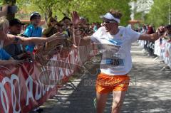 Halbmarathon 2012 Ingolstadt Foto: Jürgen Meyer
Zieleinlauf und Sieger vom Fitness Run