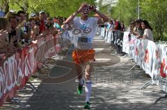 Halbmarathon 2012 Ingolstadt Foto: Jürgen Meyer
Zieleinlauf und Sieger vom Fitness Run