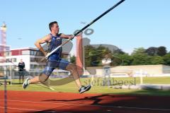 Leichtathletik - Hochsprung MeetIN Ingolstadt - 1 . Dominik Gaul (VfL Sindelfingen) der spätere Sieger über 5,65, Jubel Sieg