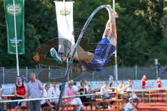 Leichtathletik - Hochsprung MeetIN Ingolstadt - 1 . Dominik Gaul (VfL Sindelfingen) der spätere Sieger über 5,65