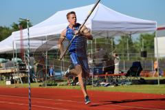 Leichtathletik - Hochsprung MeetIN Ingolstadt - 1 . Dominik Gaul (VfL Sindelfingen) der spätere Sieger über 5,65