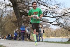 Schanzer Seelauf 2019 - Von Stelzer Christopher #55 Sport IN Lauftreff - 3. Sieger mit einer Zeit von 0:37:04.06 auf der Strecke - Foto: Jürgen Meyer