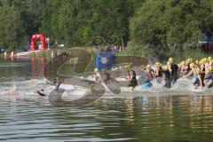 Triathlon Ingolstadt 2013 am Baggersee - Start zur Short-Distanz