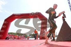 Triathlon Ingolstadt 2013 am Baggersee - Olympische Distanz Impressionen Weg zur Wechselzone