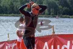 Triathlon Ingolstadt 2013 am Baggersee - Olympische Distanz Horst Reichel kommt aus dem Wasser
