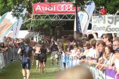 Triathlon Ingolstadt 2013 am Baggersee - Wasserausstieg Short-Distanz Impressionen