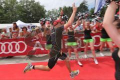 Triathlon Ingolstadt 2013 am Baggersee - Impressionen im Ziel