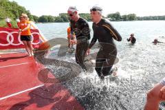 Triathlon Ingolstadt 2015 - Baggersee - Olympische Distanz, Ausstieg aus dem Wasser