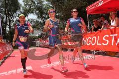 Triathlon Ingolstadt 2015 - Baggersee - Olympische Distanz, Ziel Einlauf, Emotion, Jubel