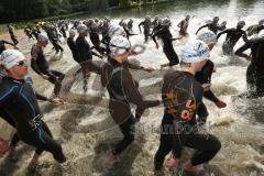 Triathlon Ingolstadt 2015 - Baggersee - Start zur Olympischen Distanz, Schwimmen