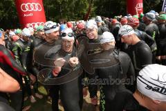 Triathlon Ingolstadt 2015 - Baggersee - Start zur Olympischen Distanz, Schwimmen, gute Stimmung