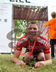 Triathlon Ingolstadt 2011 - Erschöpft im Ziel