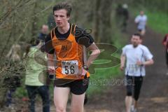Neuburger Frühjahrswaldlauf 2013 - 7800 Meter - Lauf Cup - die spätere Zweite Dominik Lang vom MTV Ingolstadt