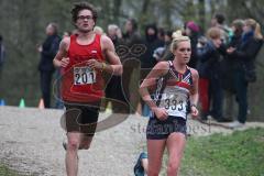 Neuburger Frühjahrswaldlauf 2013 - 7800 Meter - Lauf Cup - rechts die spätere Siegerin Felicity Milton vom TS Herzogenaurach