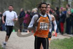 Neuburger Frühjahrswaldlauf 2013 - 7800 Meter - Lauf Cup - Nach der ersten Runde Miguel Lenz als Erster
