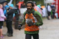 Zucheriger Waldlauf - 9000 Meter - Herren und Damen - Miguel Lenz 305 hat in der letzten Runde die Führung übernommen