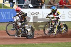 Speedway - Vierländer Vergleichskampf in Neustadt/Donau - Roter Helm Martin Smolinski - Foto: Jürgen Meyer