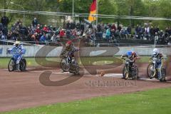 Speedway - Vierländer Vergleichskampf in Neustadt/Donau - Start - Roter Helm Mark Riss - Foto: Jürgen Meyer