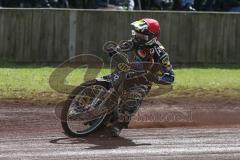 Speedway - Vierländer Vergleichskampf in Neustadt/Donau - Mark Riss roter Helm - Foto: Jürgen Meyer