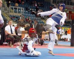 Saturn Arena - Deutsche Meisterschaft Taekwondo 2010 - Rot Patrizia Schmitt und blau Helena Fromm