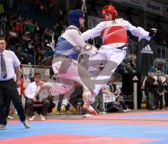 Saturn Arena - Deutsche Meisterschaft Taekwondo 2010 - rot Sven Kaminski und blau Stefan Wespel