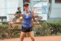 Tennis Ingolstadt Jugend Stadtmeisterschaft; Luisa Jung (blaues Shirt) gewinnt gegen Lucia Milocco Andres (schwarzes Shirt), beide STC Rot-Weiß Ingolstadt