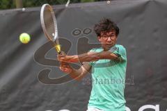 Tennis Ingolstadt Jugend Stadtmeisterschaft; Elio Sayeed Malik (türkises Shirt) RW Ingolstadt gewinnt gegen Benedikt Deger (graues Shirt) TC Künzing