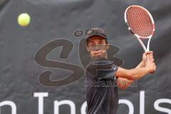 Tennis Ingolstadt Jugend Stadtmeisterschaft; Elio Sayeed Malik (türkises Shirt) RW Ingolstadt gewinnt gegen Benedikt Deger (graues Shirt) TC Künzing