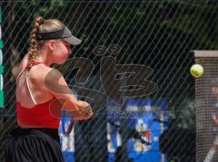 Tennis - Nordbräu Cup - Finale  - Frauen - 2026 - Nordbräu Cup 2026 - Finale - Frauen - Graber Nadine - TC Aschheim in Pink - Grigorieva Darja - TK Bietigheim in dunkler Hose - Foto: Meyer Jürgen