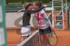 Porsche Zentrum Ingolstadt Tennis Cup - 1. Siegerin der Frauen Paar Laura Ioana - TC Aschheim rechts - 2. Siegerin der Frauen Putz Laura Isabell - TC Aschheim links - Foto: Jürgen Meyer