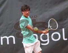 Tennis Ingolstadt Jugend Stadtmeisterschaft; Elio Sayeed Malik (türkises Shirt) RW Ingolstadt gewinnt gegen Benedikt Deger (graues Shirt) TC Künzing