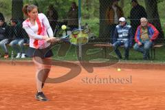 Porsche Zentrum Ingolstadt Tennis Cup - 1. Siegerin der Frauen Paar Laura Ioana - TC Aschheim -  Foto: Jürgen Meyer