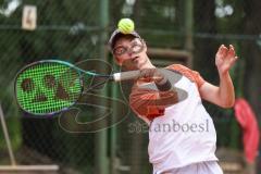 Tennis Ingolstadt Jugend Stadtmeisterschaft; Leopold Spörer (blaues Shirt) gewinnt gegen Henry Hampe (weisses Shirt) vom STC RW Ingolstadt