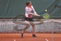 Porsche Zentrum Ingolstadt Tennis Cup - 1. Siegerin der Frauen Paar Laura Ioana - TC Aschheim -  Foto: Jürgen Meyer