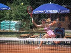Tennis - Nordbräu Cup - Finale  - Frauen - 2026 - Nordbräu Cup 2026 - Finale - Frauen - Graber Nadine - TC Aschheim in Pink - Grigorieva Darja - TK Bietigheim in dunkler Hose - Foto: Meyer Jürgen