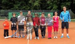 Tennis Stadtmeisterschaft U21 - Von links: Leonard Ruppert (DRCI), Simon Wecker (Zuchering), Florian Fahrmeier (SV Karslkron), Eva Wilhelm (STC Rot-Weiss), Viktoria Rauscher (DRCI), Andreas Baierl (SV Zuchering), Lorena Rosner (SV Zuchering) Veronika Radl