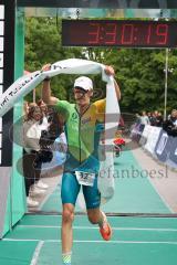 Triathlon Ingolstadt 2022 - Hirsch Wilhelm - Pro Team Hotel Jakob - 1. Sieger der Mitteldistanz mit einer Zeit von 3:30:18 - Foto: Jürgen Meyer