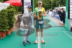 Triathlon Ingolstadt 2022 - Gerhard Budy und  Hirsch Wilhelm - Pro Team Hotel Jakob - 1. Sieger der Mitteldistanz mit einer Zeit von 3:30:18 - Foto: Jürgen Meyer