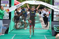 Triathlon Ingolstadt 2022 - Olympische Distanz Frauen - 1. Siegerin SCHNEIDER Katja - Spiridon Frankfurt - mit einer Zeit von 2:21:37 - Foto: Jürgen Meyer
