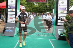 Triathlon Ingolstadt 2022 - Olympische Distanz - 6. Sieger Sebastian Mahr - Ingolstadt mit einer Zeit von 2:04:02 - Foto: Jürgen Meyer