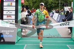 Triathlon Ingolstadt 2022 - Hirsch Wilhelm - Pro Team Hotel Jakob - 1. Sieger der Mitteldistanz mit einer Zeit von 3:30:18 - Foto: Jürgen Meyer