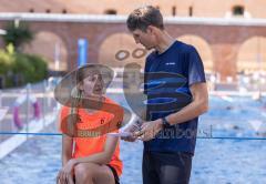 Triathlon - Anabel Knoll (SC Delphin Ingolstadt) Olympiateilnehmerin 2021 Tokyo im Training mit Trainer und Vater Roland Knoll